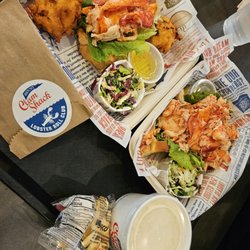 Blount Clam Shack & Market - Lobster   Roll !!!