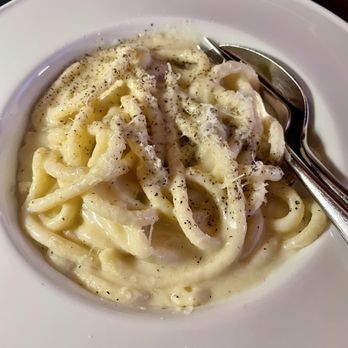 Fioretta - Cacio e Pepe - Italian Near Me - Chicago, Illinois