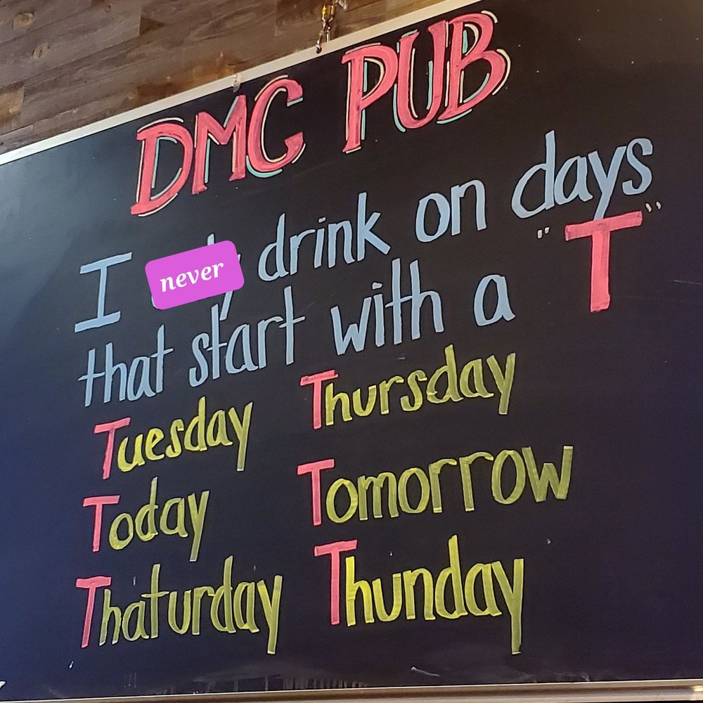 Diamond Mountain Mini Mart Logo