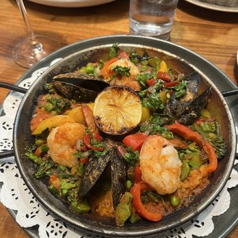 Cafe Americana - Seafood paella - Tapas/Small Plates Near Me - Arlington, Texas