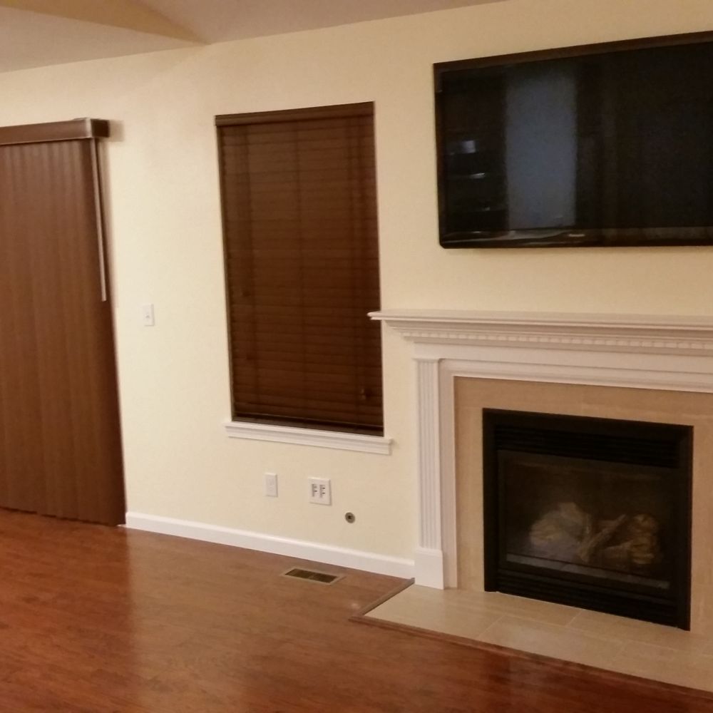 1st Choice Insulation - They painted everything, celining, walls and trim prefectly! - Insulation Installation Near Me - Louisville, Kentucky 1st Choice Insulation - They painted everything, celining, walls and trim prefectly! - Insulation Installation Near Me - Louisville, Kentucky