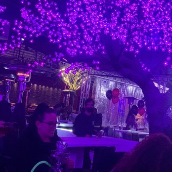 BarCode Entertainment Complex - Never accolades or offered to sit us in a better table in despite of knowing how much we were consuming in food bottles and hookah - Lounges Near Me - Elizabeth, New Jersey