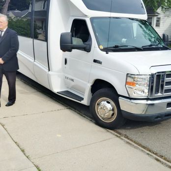 Varsity Limousine - Limos Near Me - Troy, Michigan Varsity Limousine - Limos Near Me - Troy, Michigan