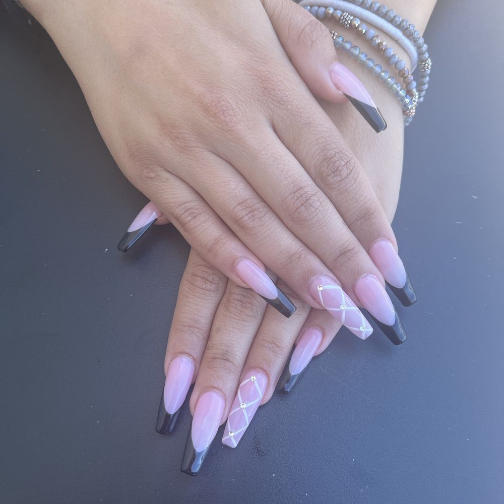 Gel x manicure with design. Gel x manicure with design.
