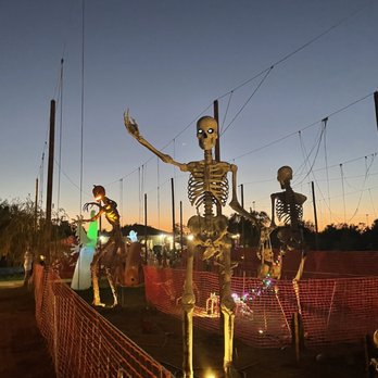 Dueling Dogs Brewing - a skeleton and a skeleton on a fence - Breweries Near Me - Lincoln, California Dueling Dogs Brewing - a skeleton and a skeleton on a fence - Breweries Near Me - Lincoln, California
