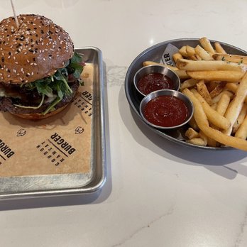 Gordon Ramsay Burger - The burger and fries are just freaking good. - Salad Near Me - Chicago, Illinois