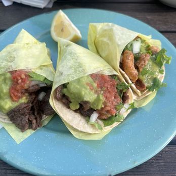 Zingo Tacos - Asada, Al Pastor and Crispy Tripa, comes with cilantro, onions, salsa and guacamole! - Mexican Near Me - Los Angeles, California