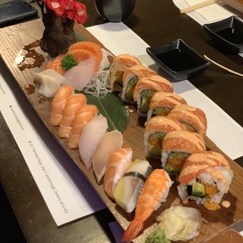 Nichiban Sushi 4 U - 888 Combo (with Mountain Roll) - Sushi Bars Near Me - Toronto, Ontario