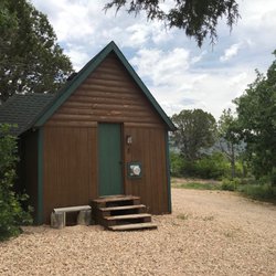 Hidden Valley Cabins - Our small cabin for the weekend