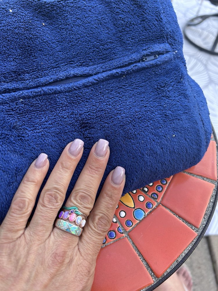 L A Perfection Nails Logo