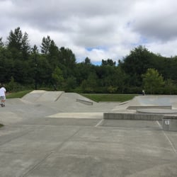 Martha Lake Airport Park - Scooters in the skate bowl