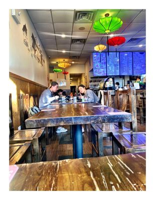 Min’s Noodle House 渔家重庆小面 by null