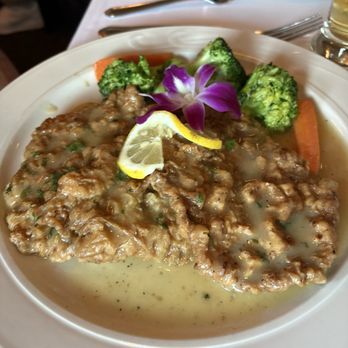 Vincenzo's Ristorante - Vitello Francese veal medallions dipped in egg & sauteed in lemon & white wine sauce - Italian Near Me - Middlesex, New Jersey Vincenzo's Ristorante - Vitello Francese veal medallions dipped in egg & sauteed in lemon & white wine sauce - Italian Near Me - Middlesex, New Jersey