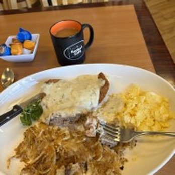 Rocky's Cafe - Breakfast & Brunch Near Me - Seaside, California