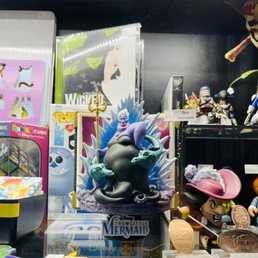Comics, games, memorabilia, toys, and figures! Comics, games, memorabilia, toys, and figures!