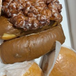 DONUTOPIA - Updated December 2025 - 119 Photos & 136 Reviews