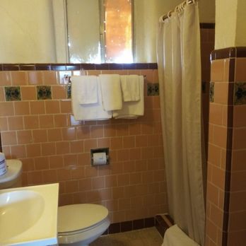 Smokey Bear Motel - Room 107 - Hotels Near Me - Capitan, New Mexico Smokey Bear Motel - Room 107 - Hotels Near Me - Capitan, New Mexico