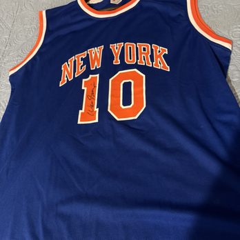 New York Knicks - Front of jersey - Professional Sports Teams Near Me - New York, New York