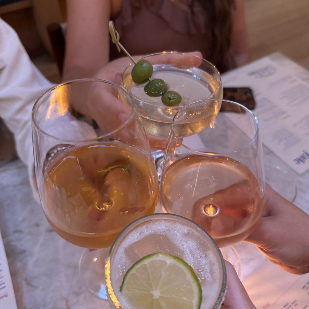 Este - Seafood Near Me - Austin, Texas