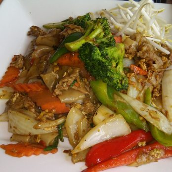Jojo's Thai Kitchen - Drunken noodles with beef - Thai Near Me - Scarborough, Maine