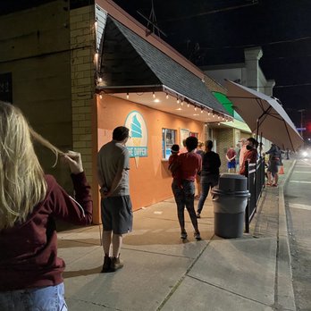 The Dipper - Line, 8:45pm - Ice Cream & Frozen Yogurt Near Me - Cincinnati, Ohio
