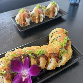 Vegan Castle - Molly Roll & Vegetable Roll - Vegan Near Me - Long Beach, California Vegan Castle - Molly Roll & Vegetable Roll - Vegan Near Me - Long Beach, California