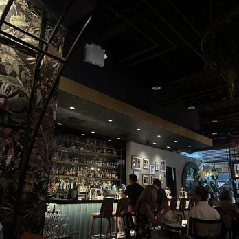 Alpana - Inside - New American Near Me - Chicago, Illinois