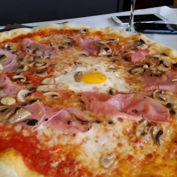 Dai 3 fratelli Scalea - Amazing Capricciosa pizza - Italian Near Me - Les Acacias, GE