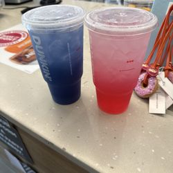 Dunkin' - Lg starlight lemonade Lg strawberry dragonfruit lemonade