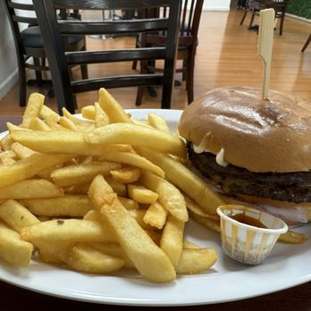 Cafe Uccello - Burger and fries - Breakfast & Brunch Near Me - Oakland, California