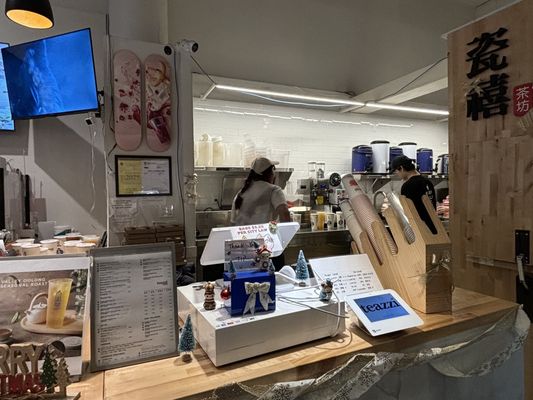 Teazzi Tea Shop-Chinatown by null