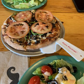 Pizza Factory - Mini vegetable pizza(4pieces)-topping come with olives/mushrooms/green pepper rings/tomato. - Pizza Near Me - Anacortes, Washington