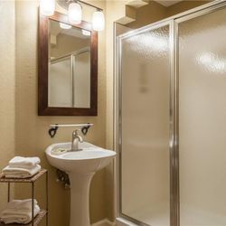 Hilton Grand Vacations Club Paradise Point Hollister - Guest room bath