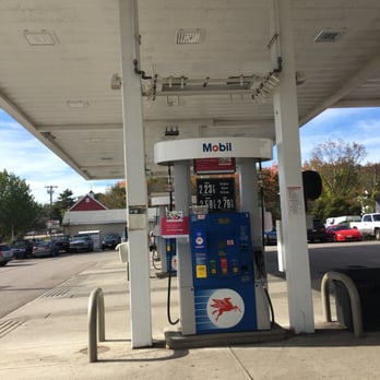 Mobil - Walpole - Walpole Mobil -- 750 Main Street / Route 1A, Walpole                     Gas Station - Gas Stations Near Me - Walpole, Massachusetts