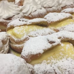 Rito's Bakery & Deli - Paczki for Fat Tuesday