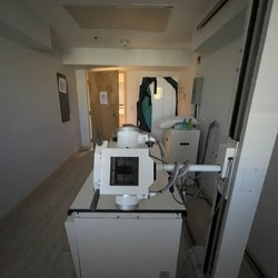 Lakeshore Surgery Center - X-Ray room, staring into the belly of the beast!
