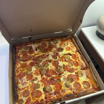Fernanda's NY Pizza - Sicilian cheese only added pepperoni and sausage baked to perfection - Pizza Near Me - Studio City, California Fernanda's NY Pizza - Sicilian cheese only added pepperoni and sausage baked to perfection - Pizza Near Me - Studio City, California