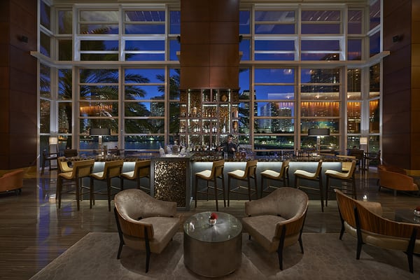 MO Bar & Lounge by null