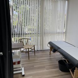 W Geriatrics - Comfortable exam table that is also used for acupuncture by the doctor that shares the office