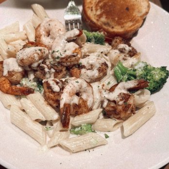 Cheddar's Scratch Kitchen - Grilled Shrimp Alfredo - Comfort Food Near Me - Cincinnati, Ohio