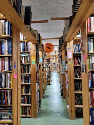 Chamblin Bookmine by null