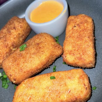 Bounce Delray Beach - Mac and Cheese bars - Sports Bars Near Me - Delray Beach, Florida