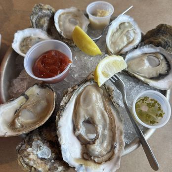 Crabby's Oyster Bar - Oysters - Seafood Near Me - Jensen Beach, Florida Crabby's Oyster Bar - Oysters - Seafood Near Me - Jensen Beach, Florida