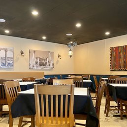 The nice dining area...