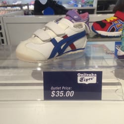 ASICS Outlet - So cute!