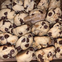 Tinks Divine Treats & Eats - Sugar Free Chocolate Chip Cookies with & without nuts
