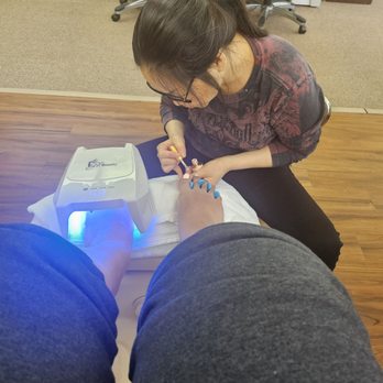 Le Nails - Nail Salons Near Me - Clackamas, Oregon