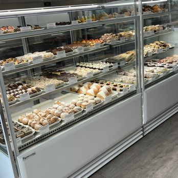 L'Arte Della Pasticceria - Dessert counter - Bakeries Near Me - Ramsey, New Jersey L'Arte Della Pasticceria - Dessert counter - Bakeries Near Me - Ramsey, New Jersey