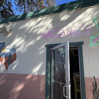 Birdie's Social Club - Bars Near Me - Fort Worth, Texas