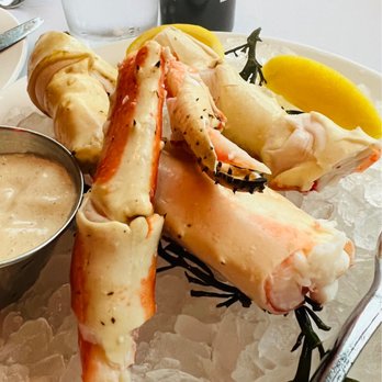 Hemenway's Restaurant - Alaskan king crab legs - Seafood Near Me - Providence, Rhode Island Hemenway's Restaurant - Alaskan king crab legs - Seafood Near Me - Providence, Rhode Island